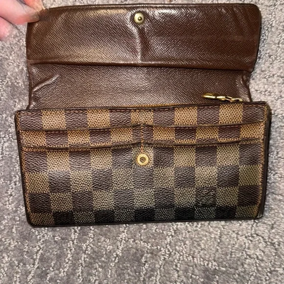 LOUIS VUITTON | PRICE FIRM💲💥 
Brown Checkered Wallet Pre-Loved💕 - Picture 4 of 5